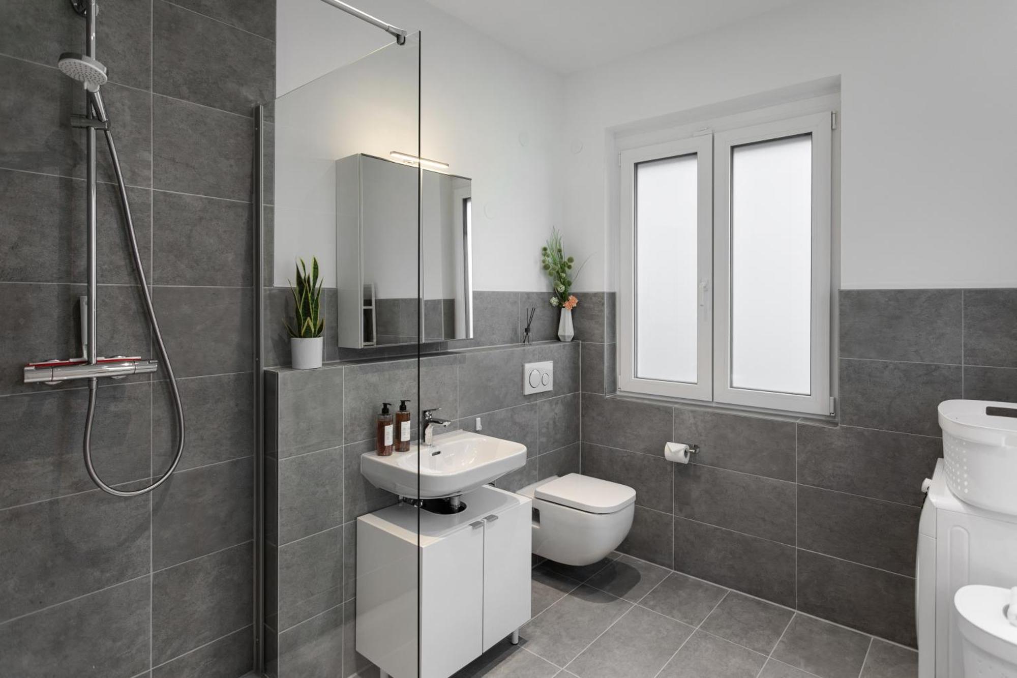 Rosenberg-Suites - Zentral, Stellplatz, Grosse Terasse, Business & Privat 海尔布隆 外观 照片
